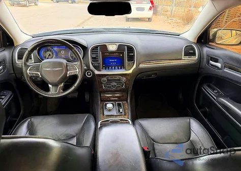 2016 Chrysler 300C z USA, uszkodzony, nr VIN 2C3CCAEG1GH105723